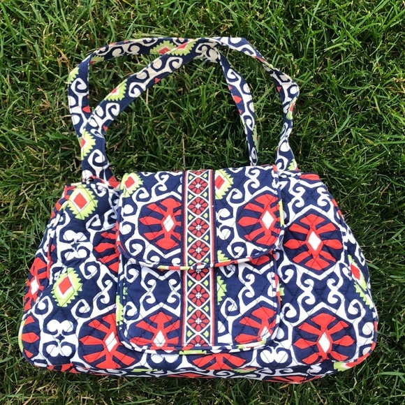 Vera Bradley Handbags - Vera Bradley bag